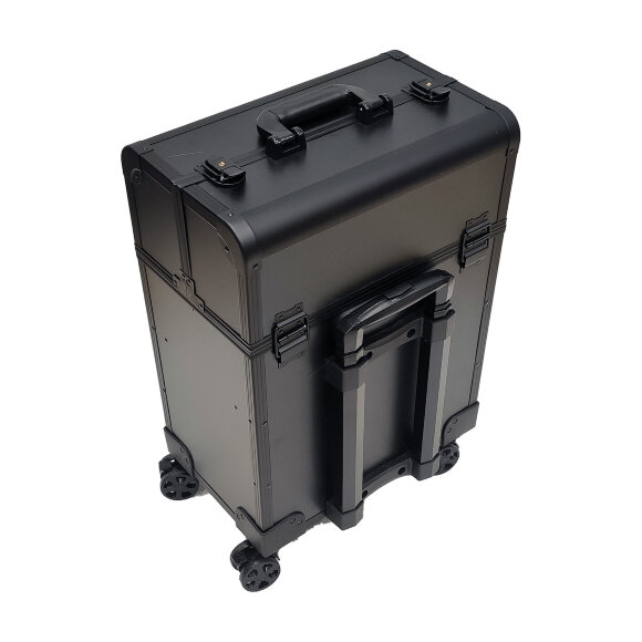 Чемодан на колесиках "Черная пантера"