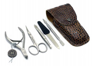 Маникюрный набор Zinger MS-Z2 Коричневый крокодил Маникюрный набор Zinger MS-Z2 Коричневый крокодил