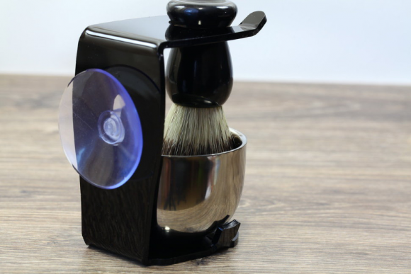 Набор для бритья из подставки и чаши с помазком на присоске